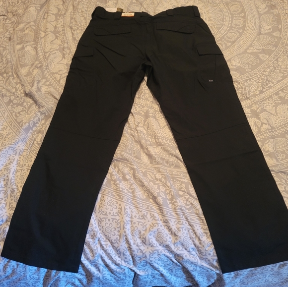 NWT 5.11 tactical stryke pants with flex tac 38x32 black - Picture 2 of 2